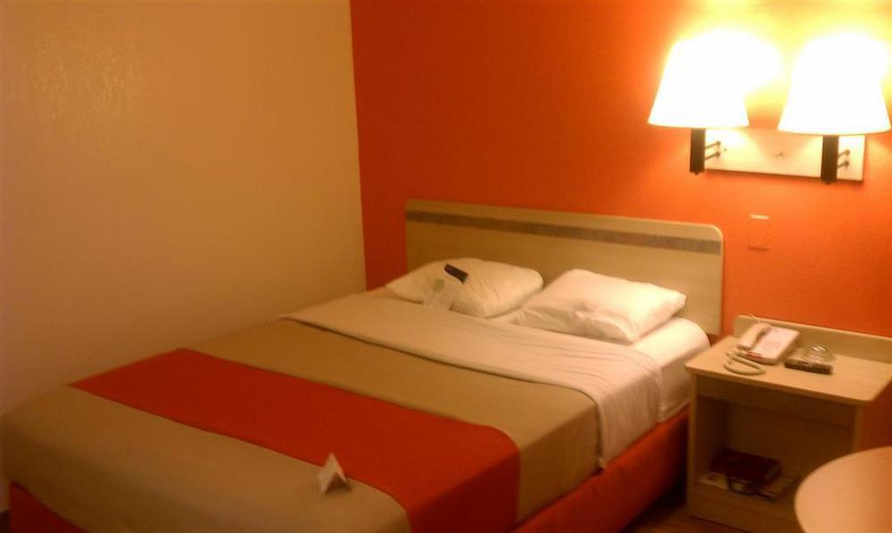 Motel 6-Council Bluffs, Ia - Omaha East Room photo