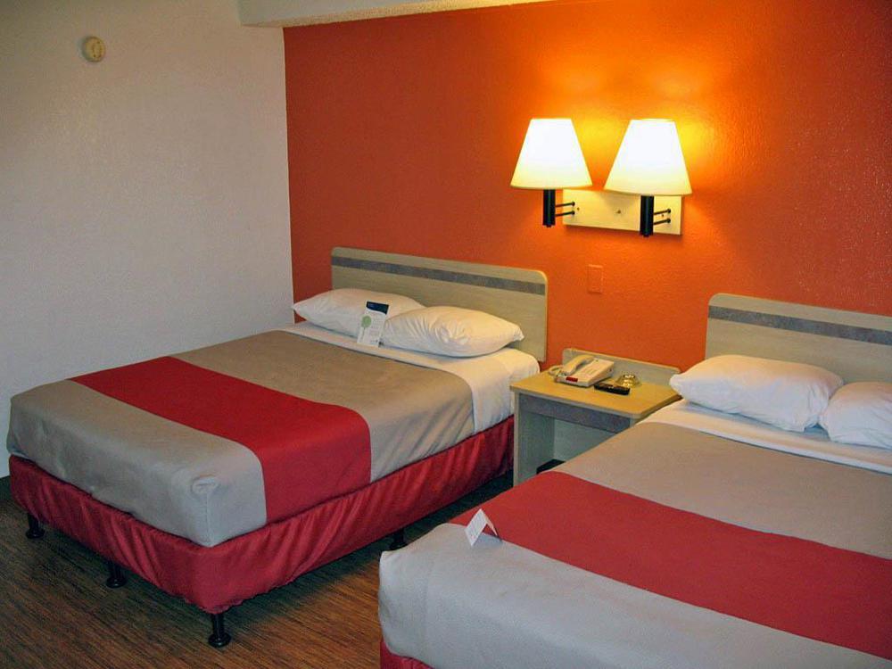 Motel 6-Council Bluffs, Ia - Omaha East Room photo